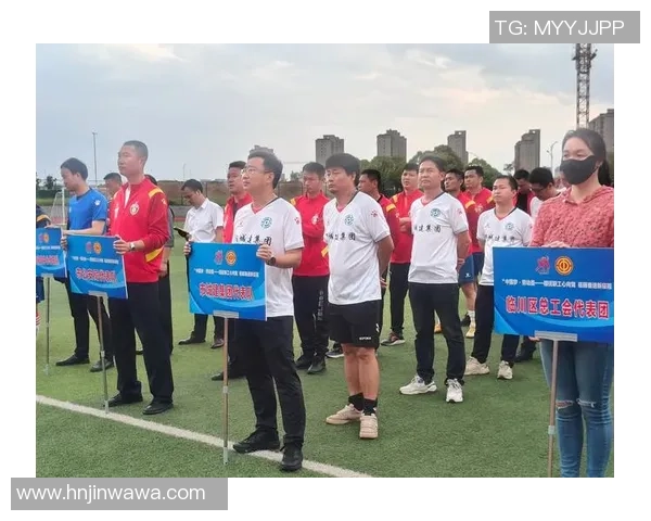 足球热身准备活动视频详解助你提升比赛状态与竞技水平